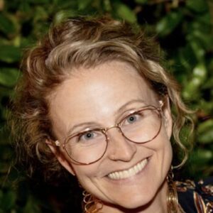 open a large picture of  